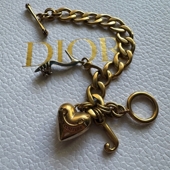 Juicy Couture Y2K Gold Tone Charm Chunky Bracelet Heart, J & Teal High Heel - Picture 2 of 9